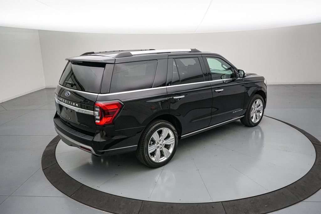 Certified 2024 Ford Expedition Platinum AWD/4WD image 4
