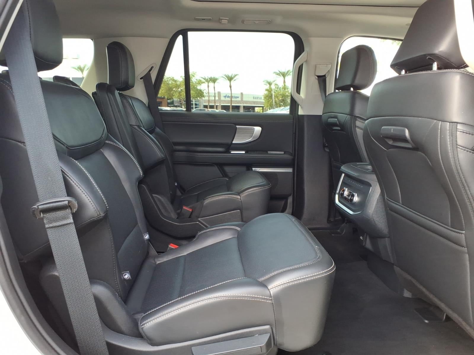 Certified 2025 Ford Expedition Platinum AWD/4WD image 14
