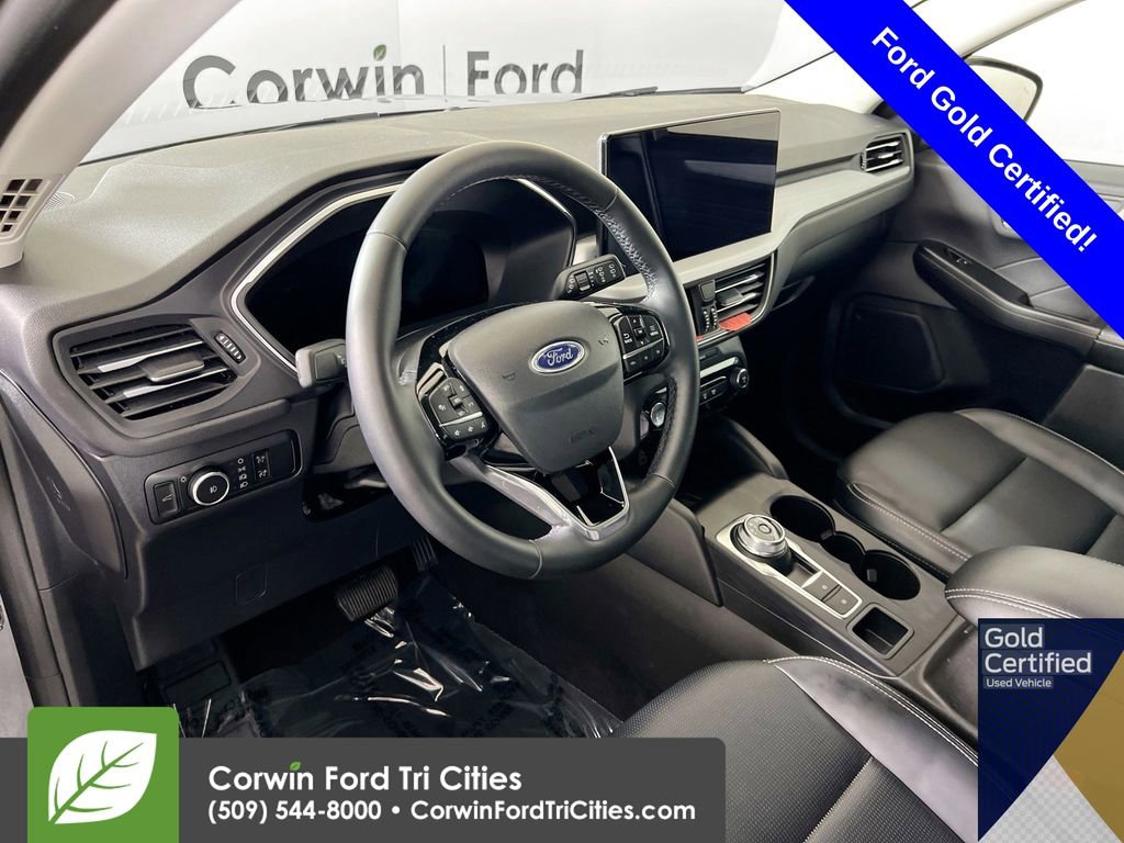 Certified 2025 Ford Escape Platinum image 3