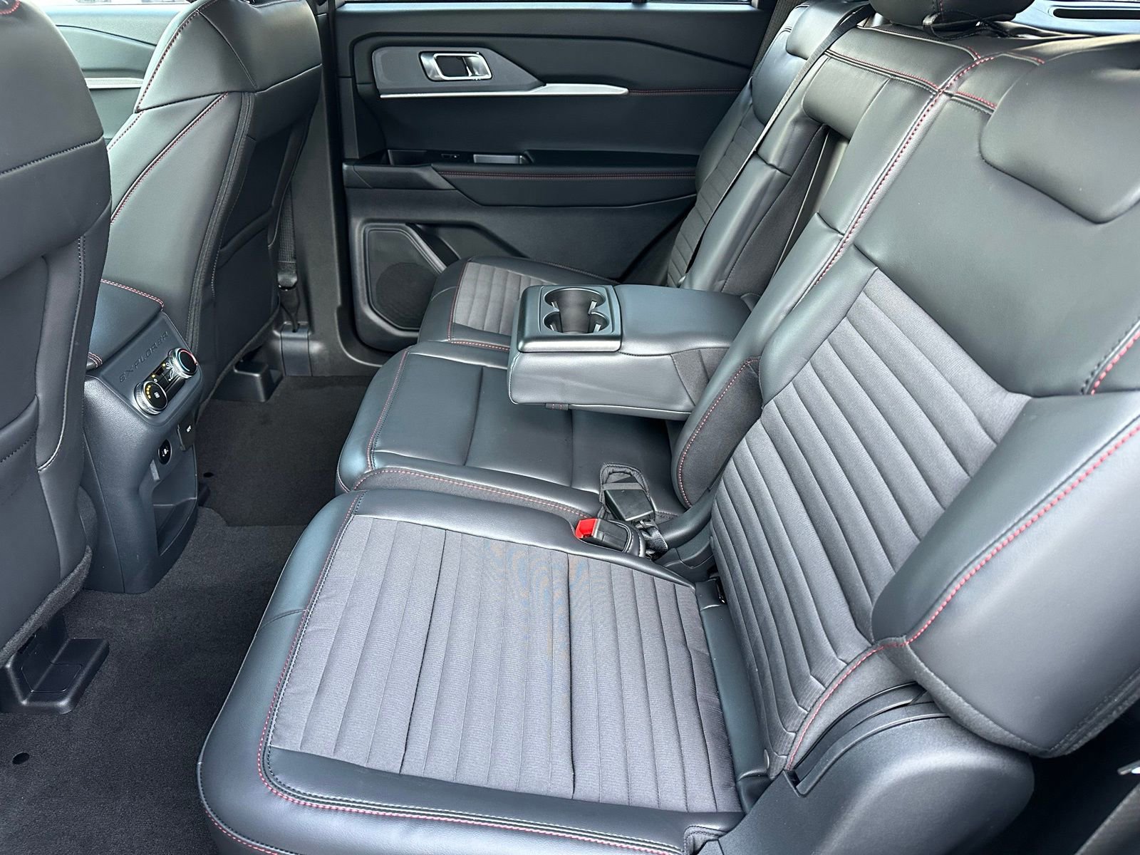 Certified 2025 Ford Explorer ST-Line image 61