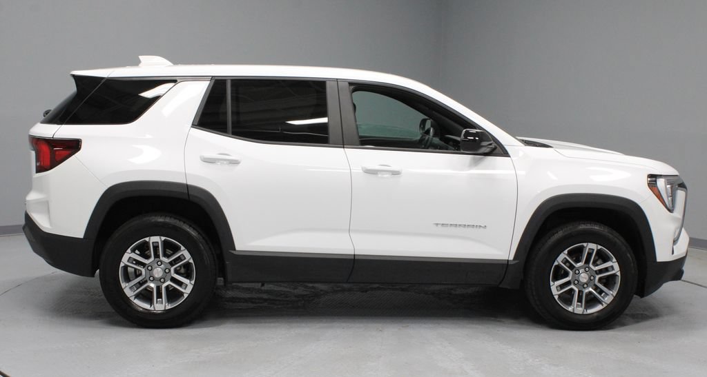 Used 2025 GMC Terrain Elevation AWD/4WD image 7