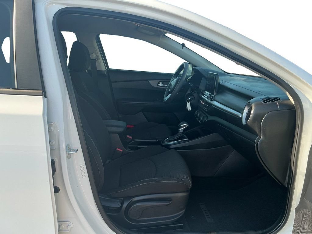 Used 2020 Kia Forte LXS FWD image 22