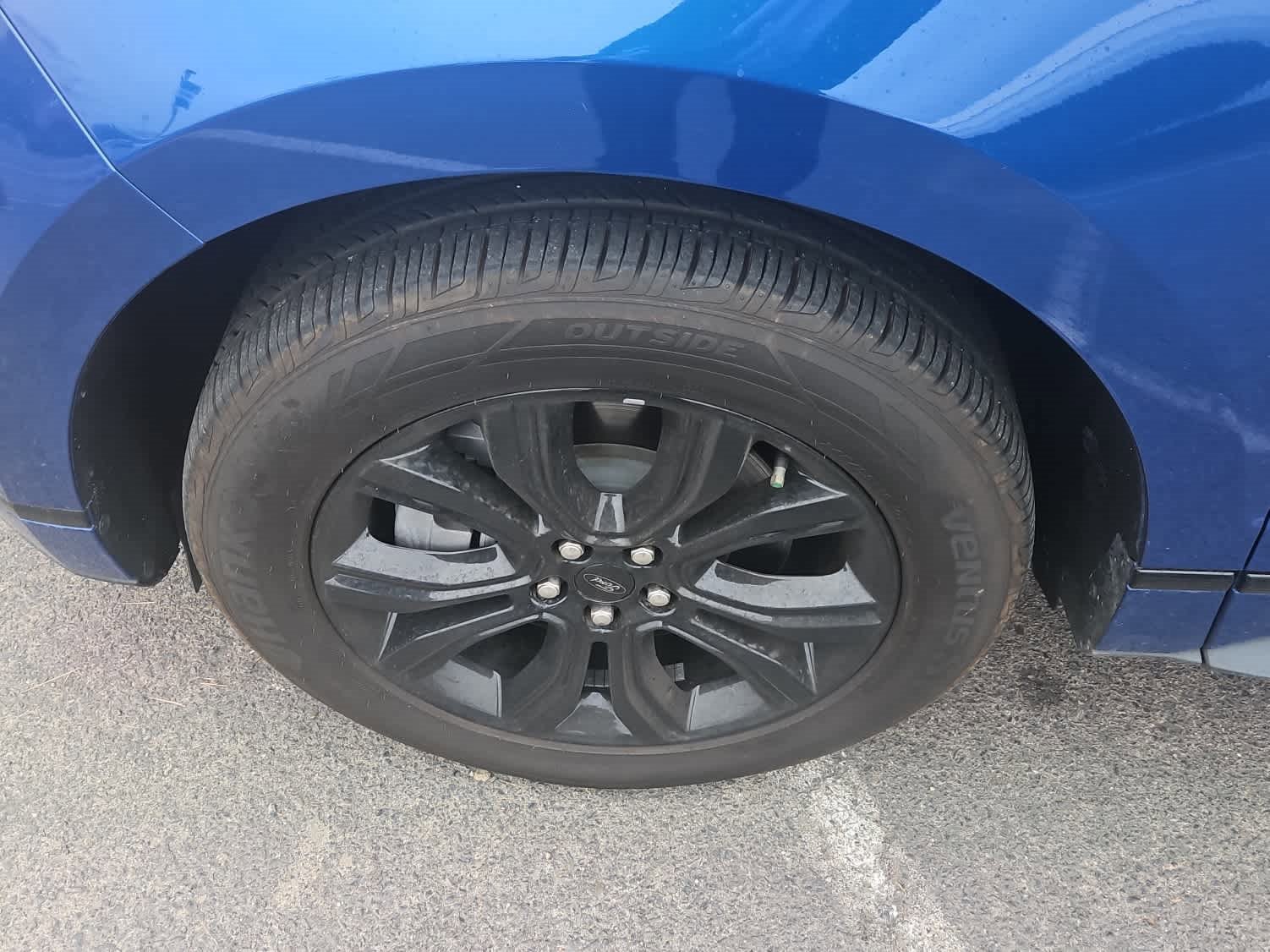 Certified 2024 Ford Edge SE w/ Black Appearance Package image 7