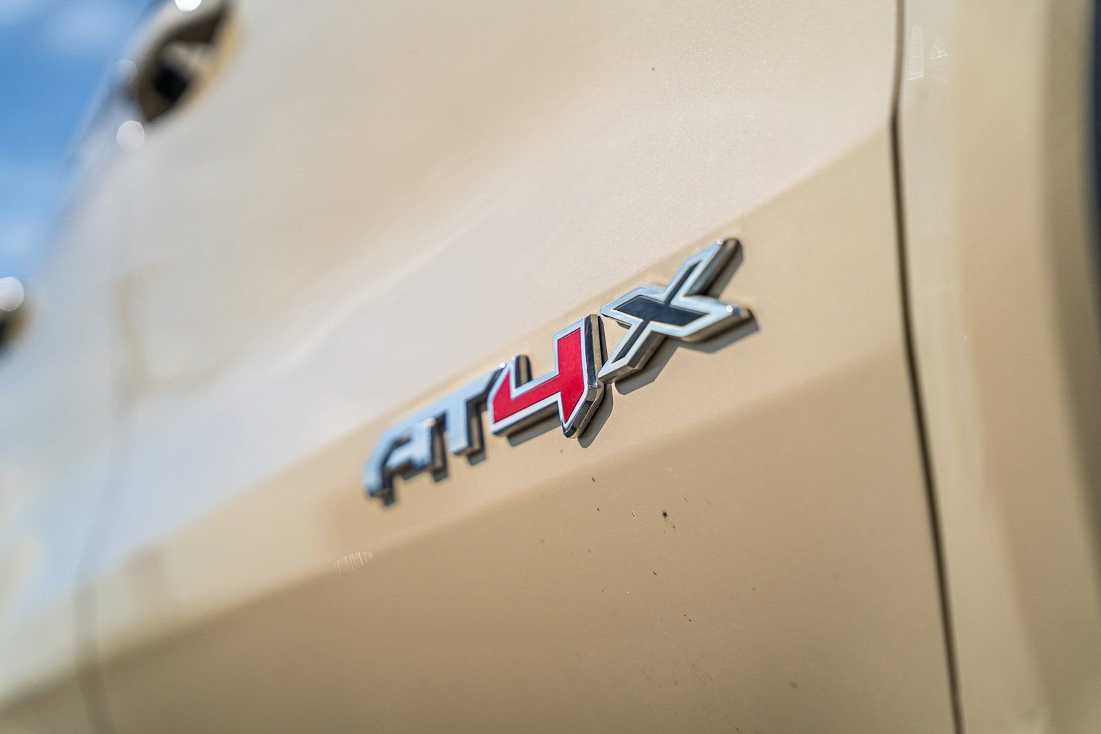 Used 2023 GMC Canyon AT4X image 13