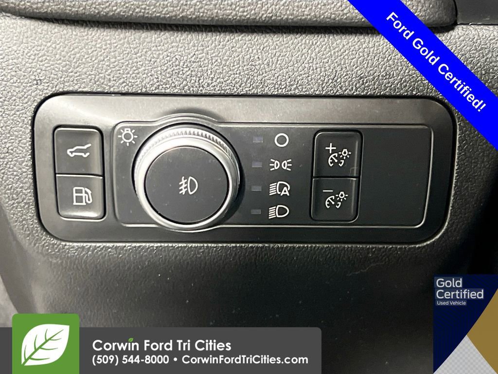 Certified 2022 Ford Escape Titanium w/ Class II Trailer Tow Package image 19