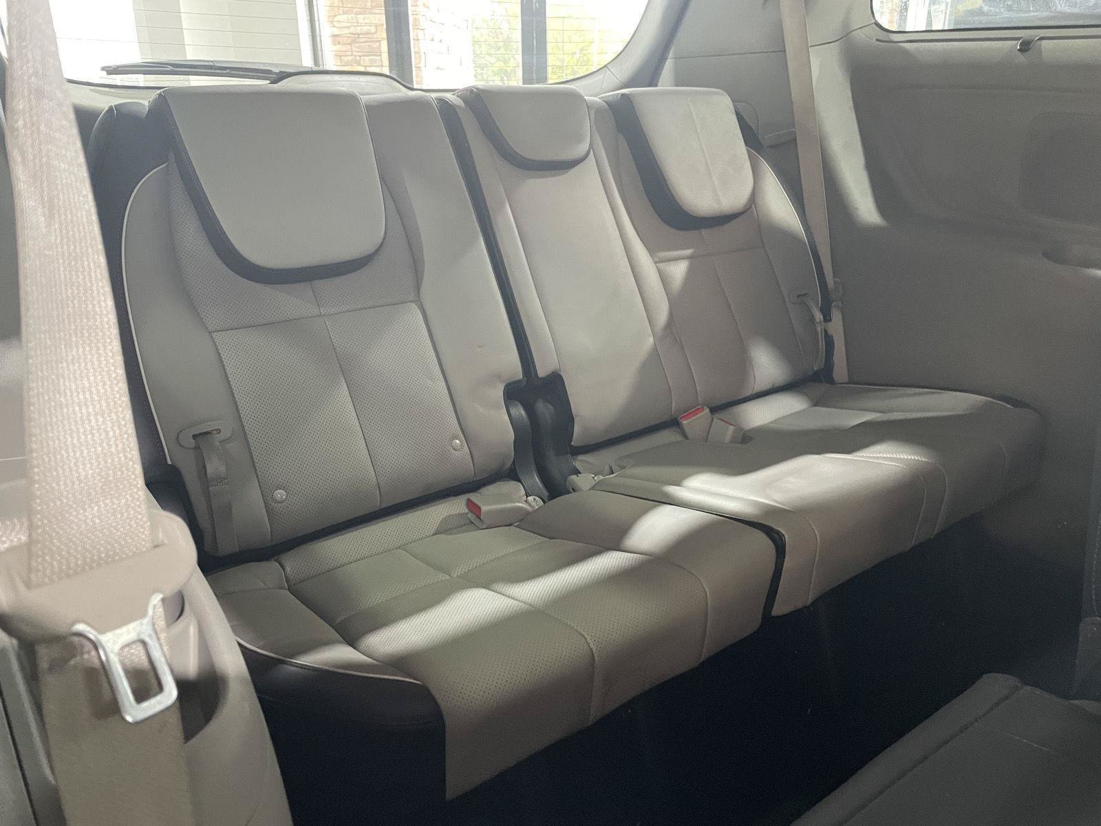 Used 2019 Kia Sedona EX FWD image 27
