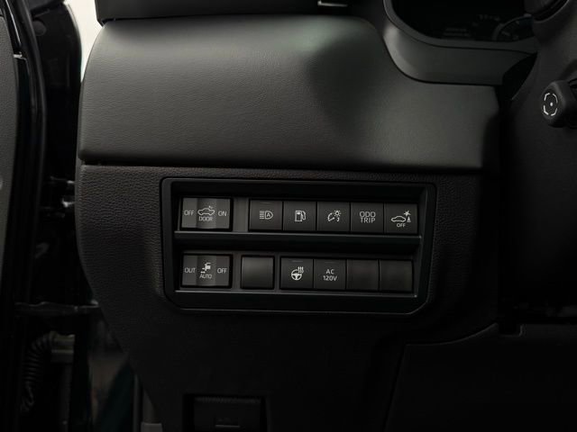 Used 2025 Toyota Tundra Platinum image 32