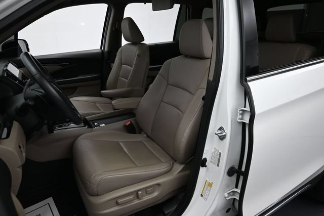 Used 2022 Honda Pilot Touring image 11