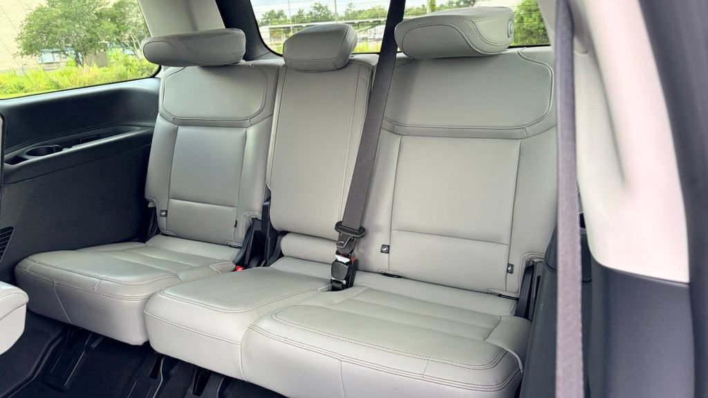 Certified 2025 Ford Expedition Active AWD/4WD image 24