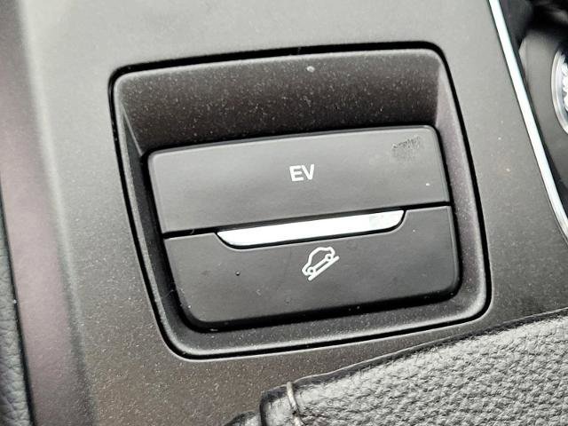 Certified 2018 Ford Fusion Energi SE image 16