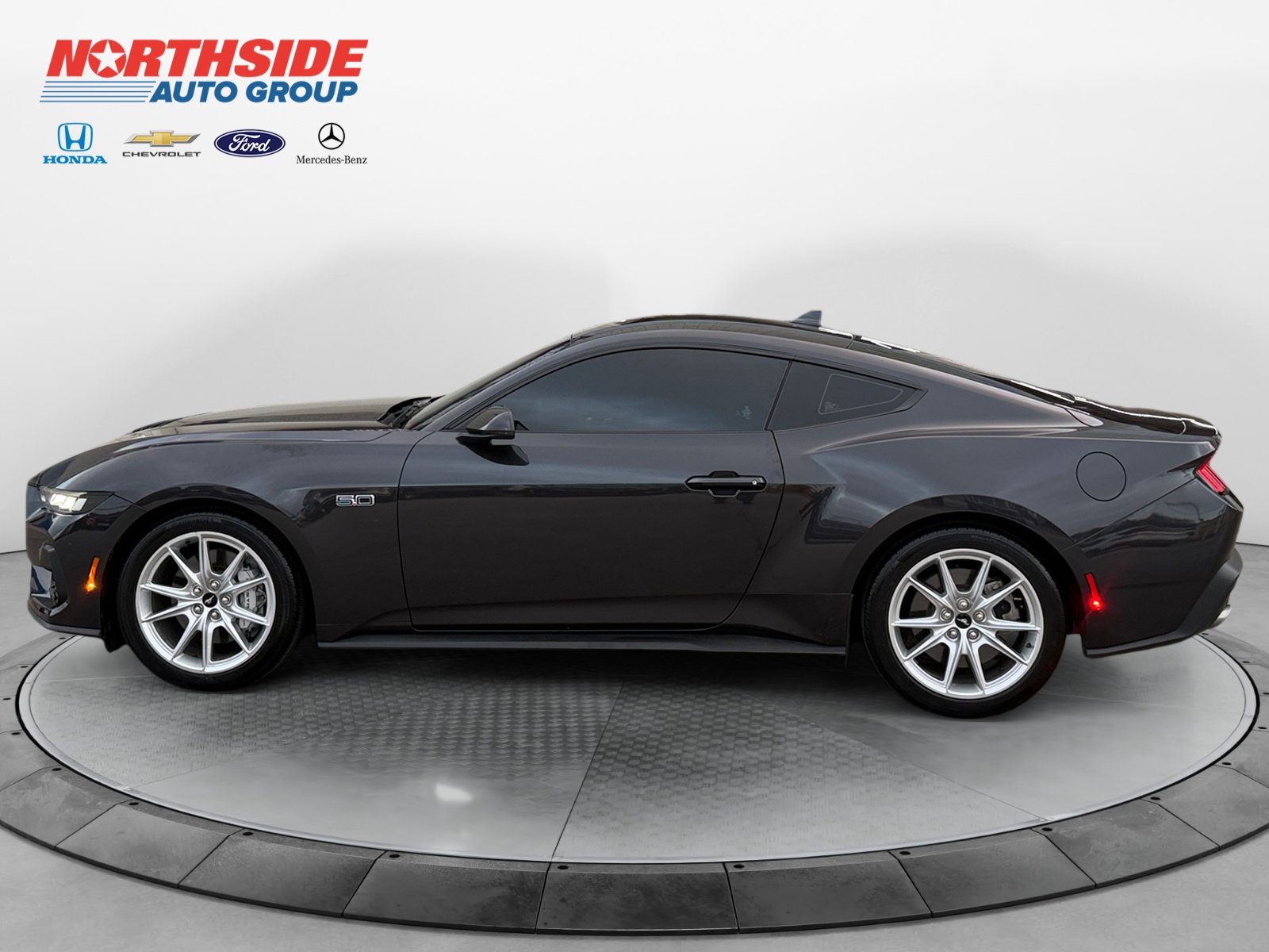 Certified 2024 Ford Mustang GT Premium RWD image 4
