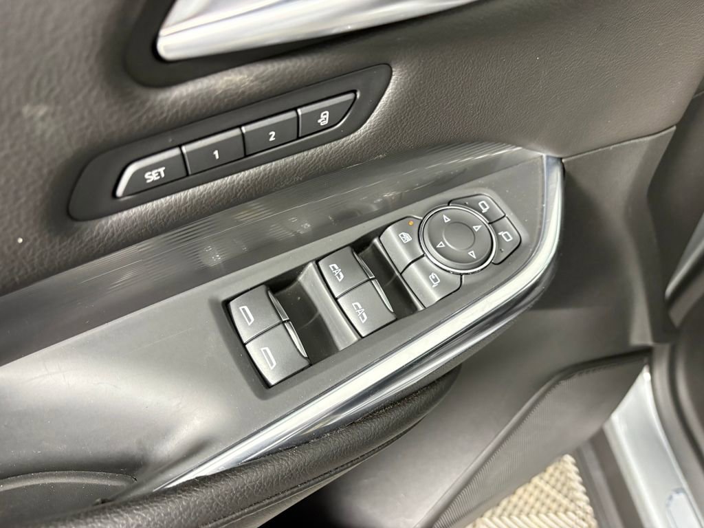 Used 2024 Cadillac XT4 Premium Luxury image 13