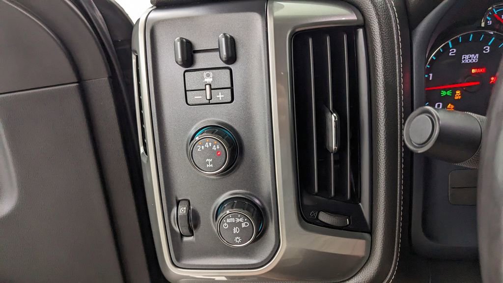 Used 2018 Chevrolet Silverado 2500 LTZ w/ Duramax Plus Package AWD/4WD image 21