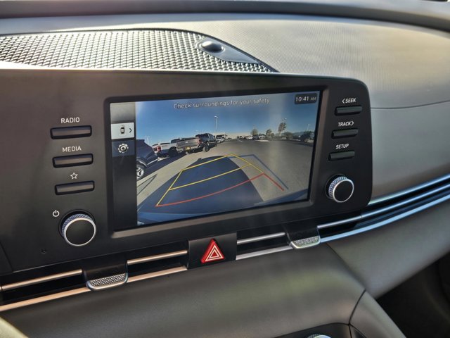 Used 2025 Hyundai Elantra SE FWD image 21
