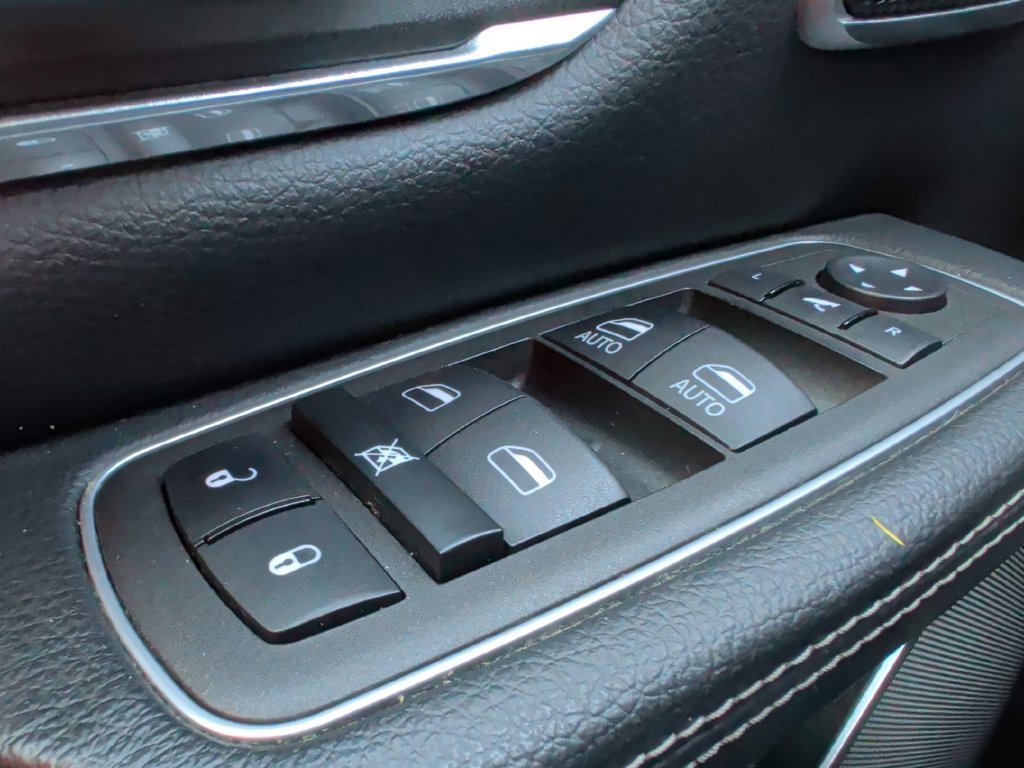 Used 2023 RAM 1500 Laramie AWD/4WD image 29