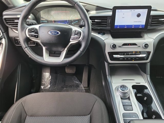 Certified 2023 Ford Explorer XLT RWD image 14