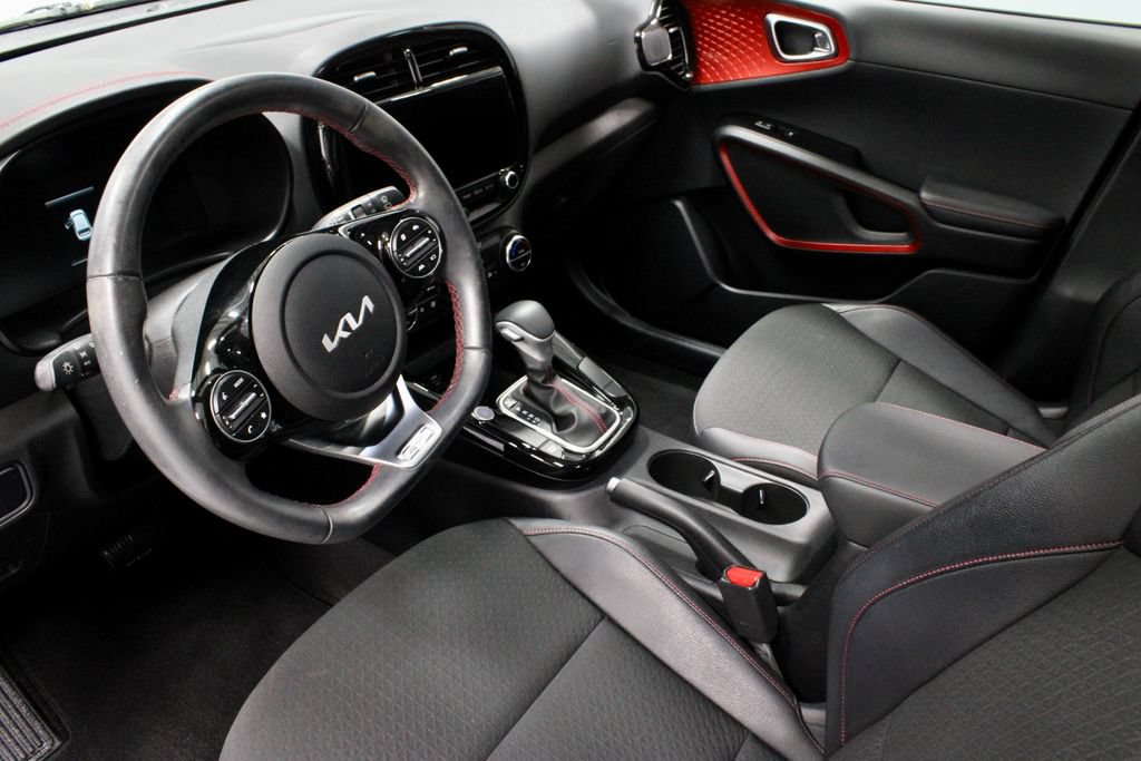 Used 2023 Kia Soul GT-Line FWD image 23