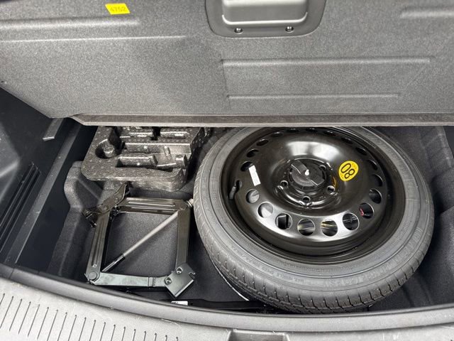 Used 2024 Buick Encore GX Sport Touring AWD/4WD image 38