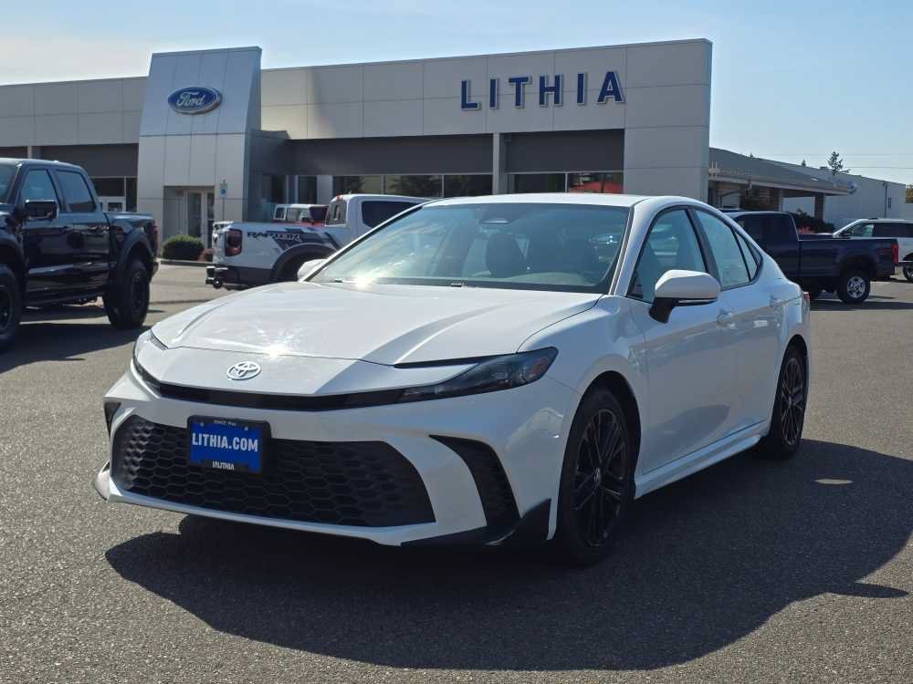 Used 2025 Toyota Camry SE