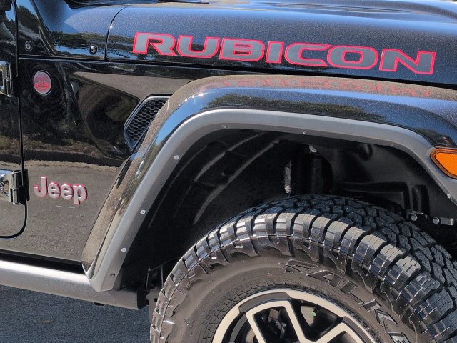 Used 2025 Jeep Gladiator Rubicon AWD/4WD image 14