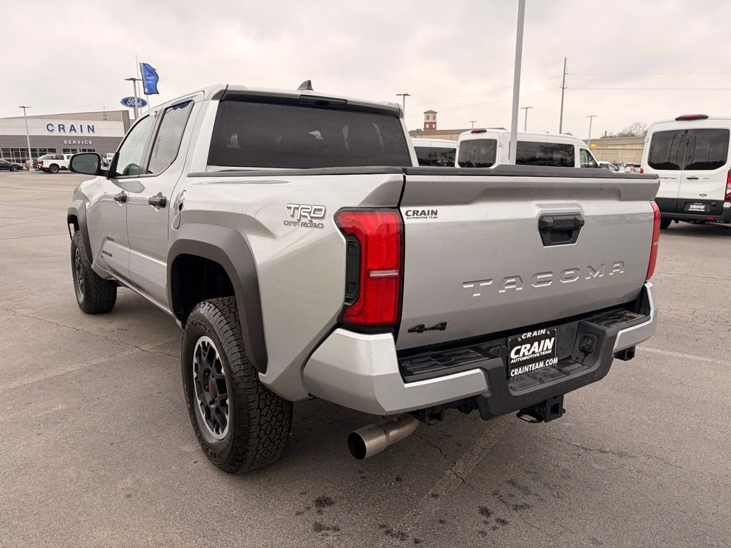 Used 2024 Toyota Tacoma TRD Off-Road image 3
