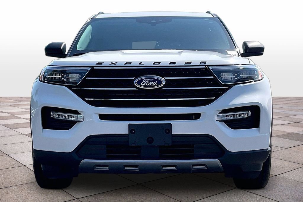 Certified 2023 Ford Explorer XLT w/ Equipment Group 202A RWD image 3