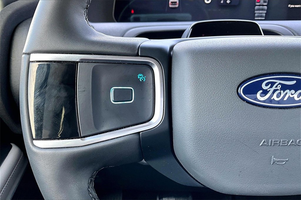 Certified 2025 Ford Expedition Max Active image 18