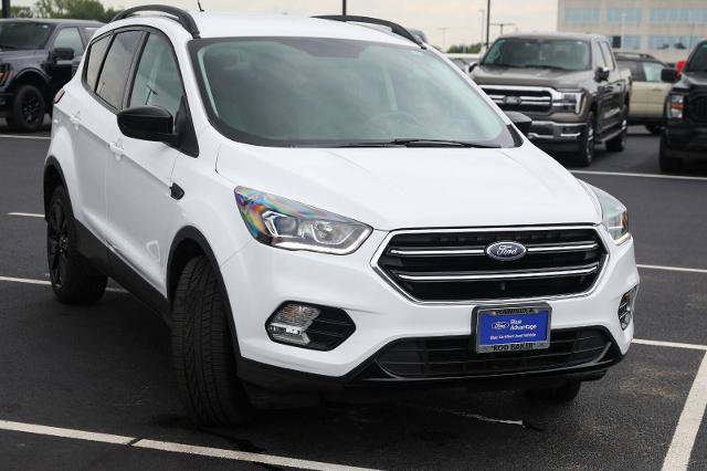 Certified 2019 Ford Escape SE FWD image 4