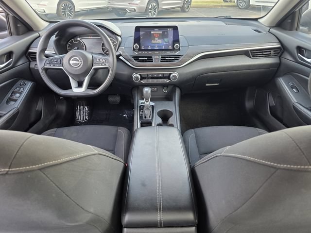 Used 2025 Nissan Altima 2.5 SV FWD image 8