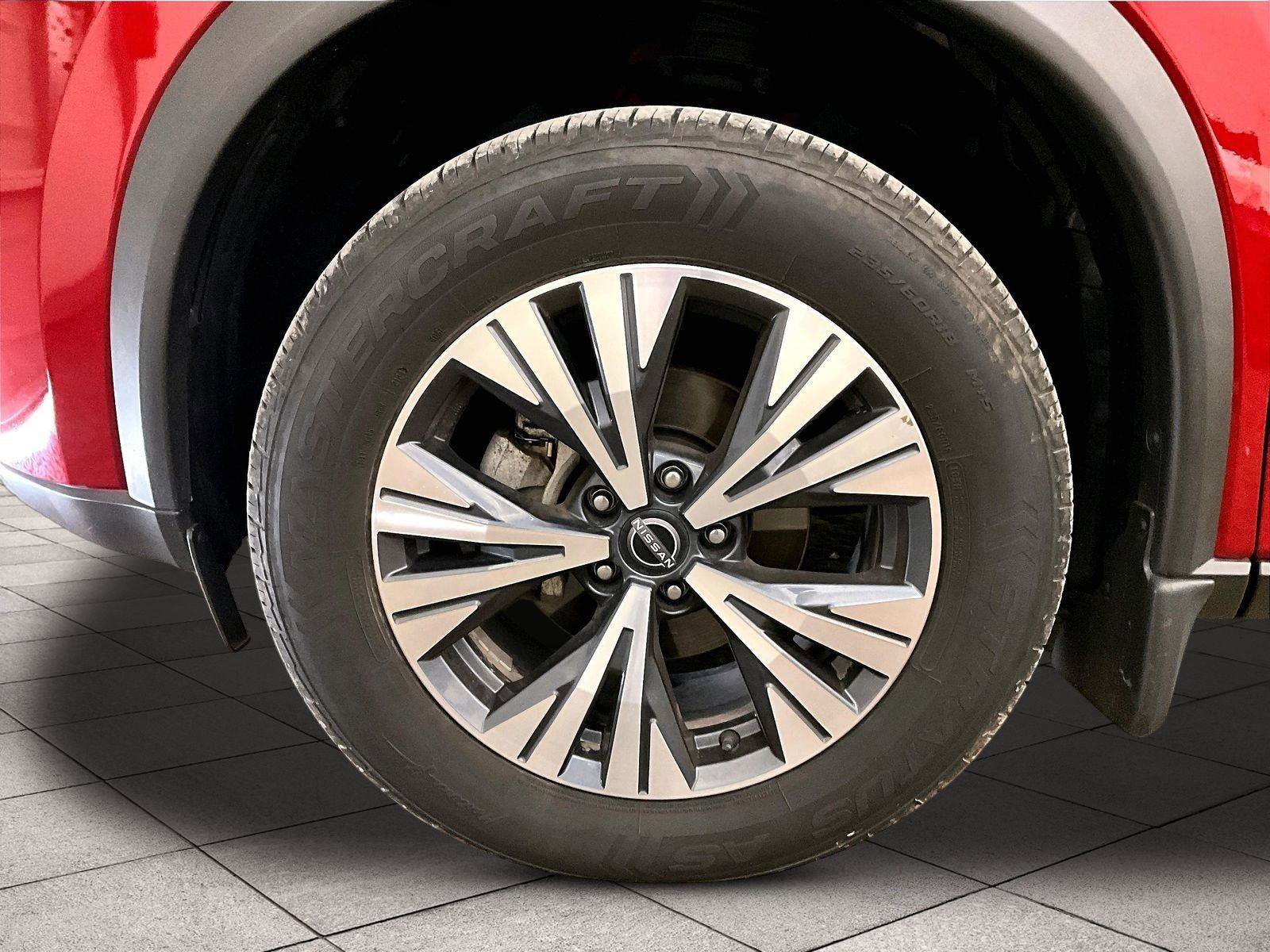 Used 2023 Nissan Rogue SV w/ SV Premium B Package image 8