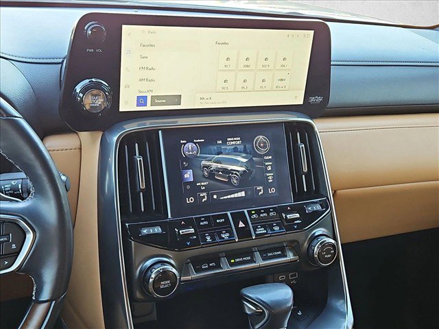 Used 2023 Lexus LX 600 4WD w/ Appearance Package image 14