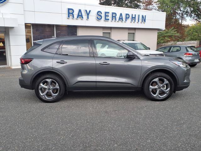 Certified 2025 Ford Escape ST-Line Select AWD/4WD image 8