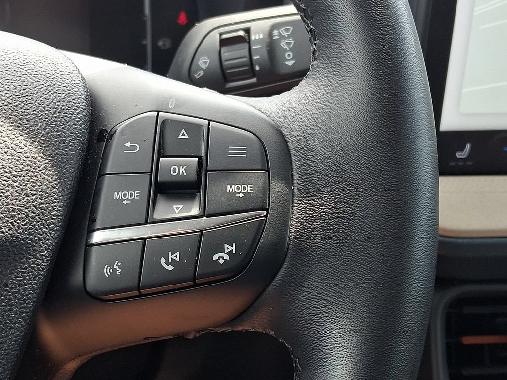 Certified 2025 Ford Maverick Lariat w/ 4K Tow Package AWD/4WD image 21