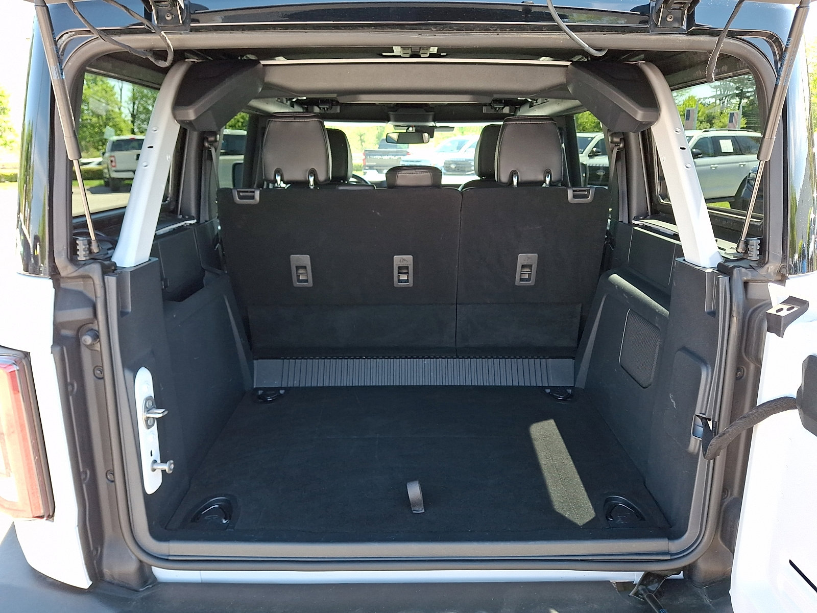 Certified 2025 Ford Bronco Outer Banks AWD/4WD image 32