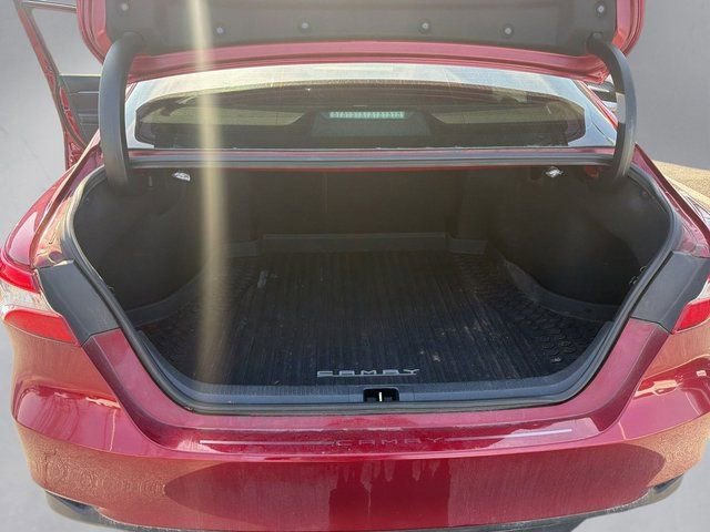 Used 2020 Toyota Camry LE FWD image 23