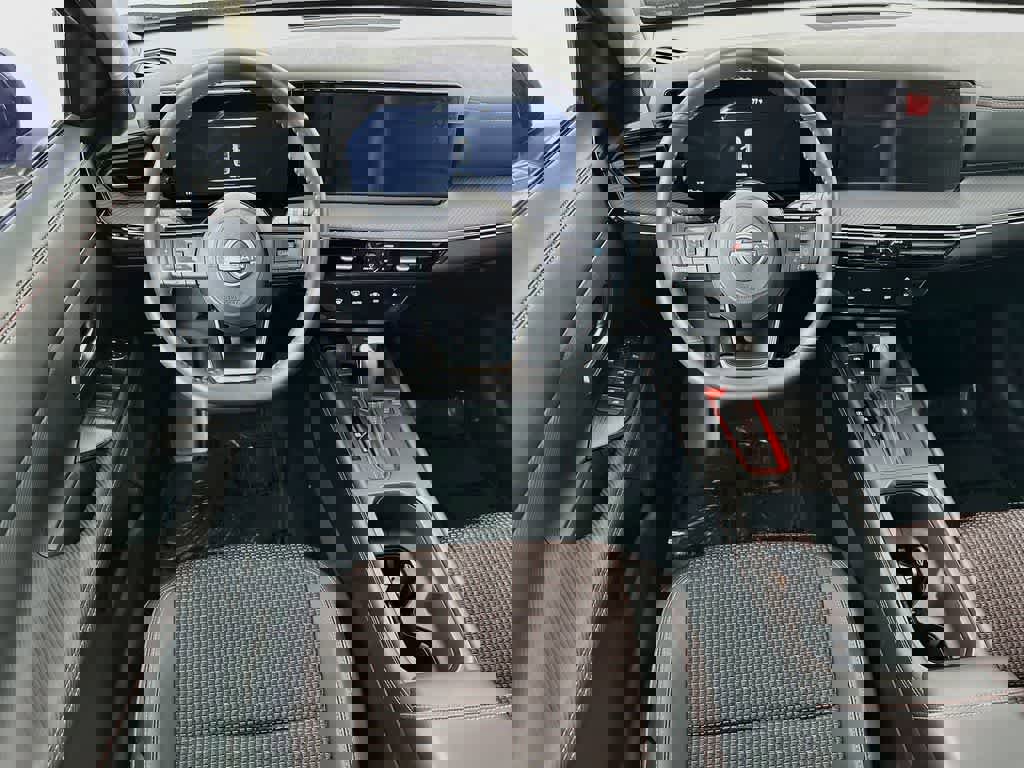 Used 2025 Nissan Kicks SR FWD image 10