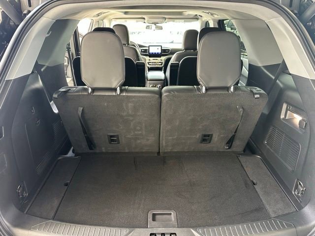 Certified 2022 Ford Explorer XLT w/ Equipment Group 202A image 17