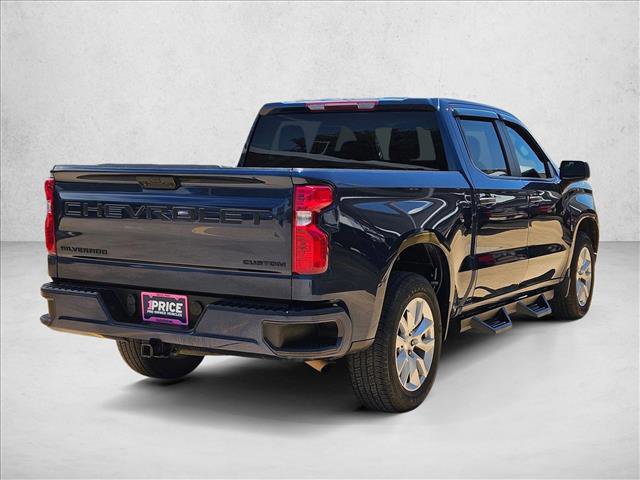 Used 2022 Chevrolet Silverado 1500 Custom w/ LPO, Dark Essentials Package RWD image 5