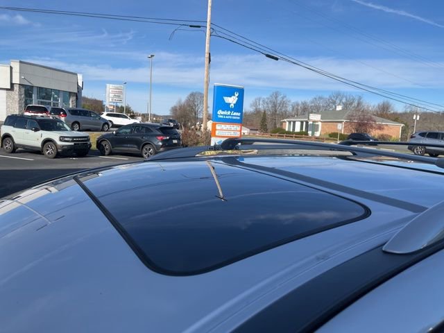 Used 2018 Nissan Pathfinder SL w/ SL Premium Package image 5