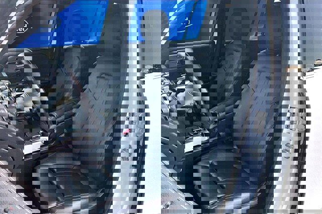 Used 2021 Mercedes-Benz GLB 250 w/ Premium Package image 24