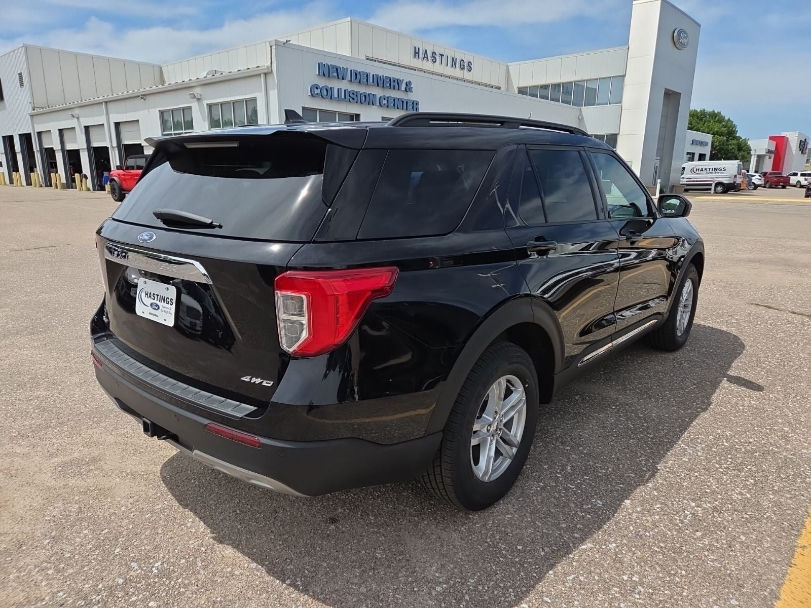 Certified 2023 Ford Explorer XLT w/ Equipment Group 202A AWD/4WD image 18