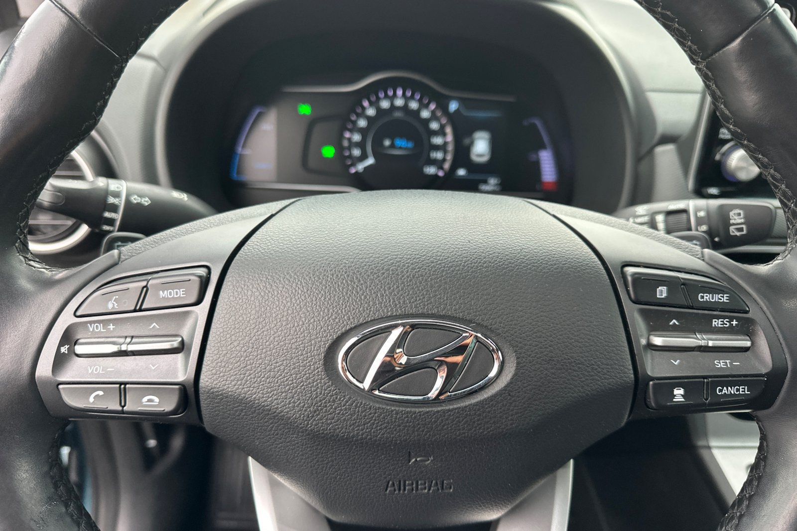 Used 2019 Hyundai Kona Ultimate FWD image 25