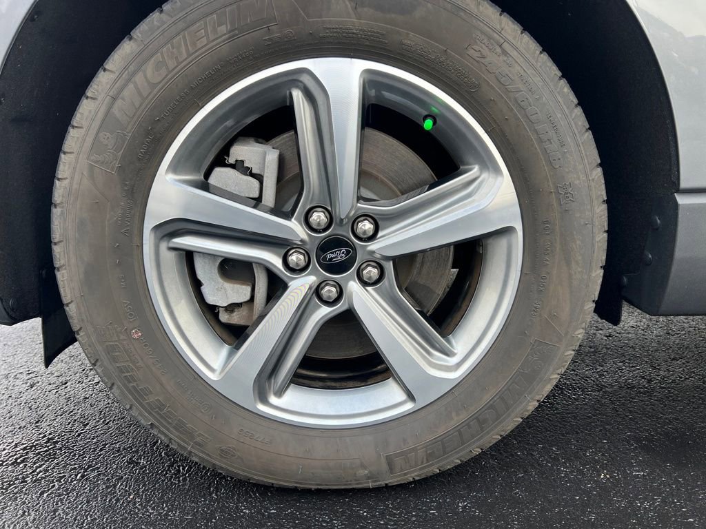 Certified 2024 Ford Edge SEL w/ Convenience Package image 30