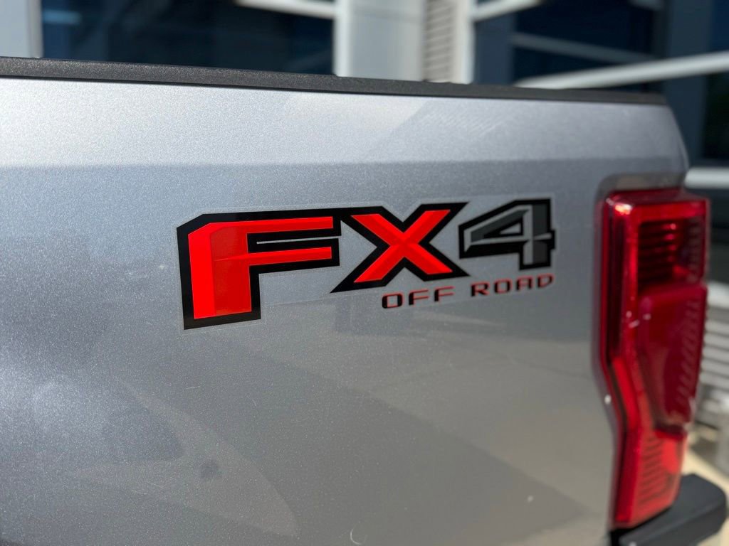 Certified 2022 Ford F250 XLT w/ XLT Premium Package AWD/4WD image 17
