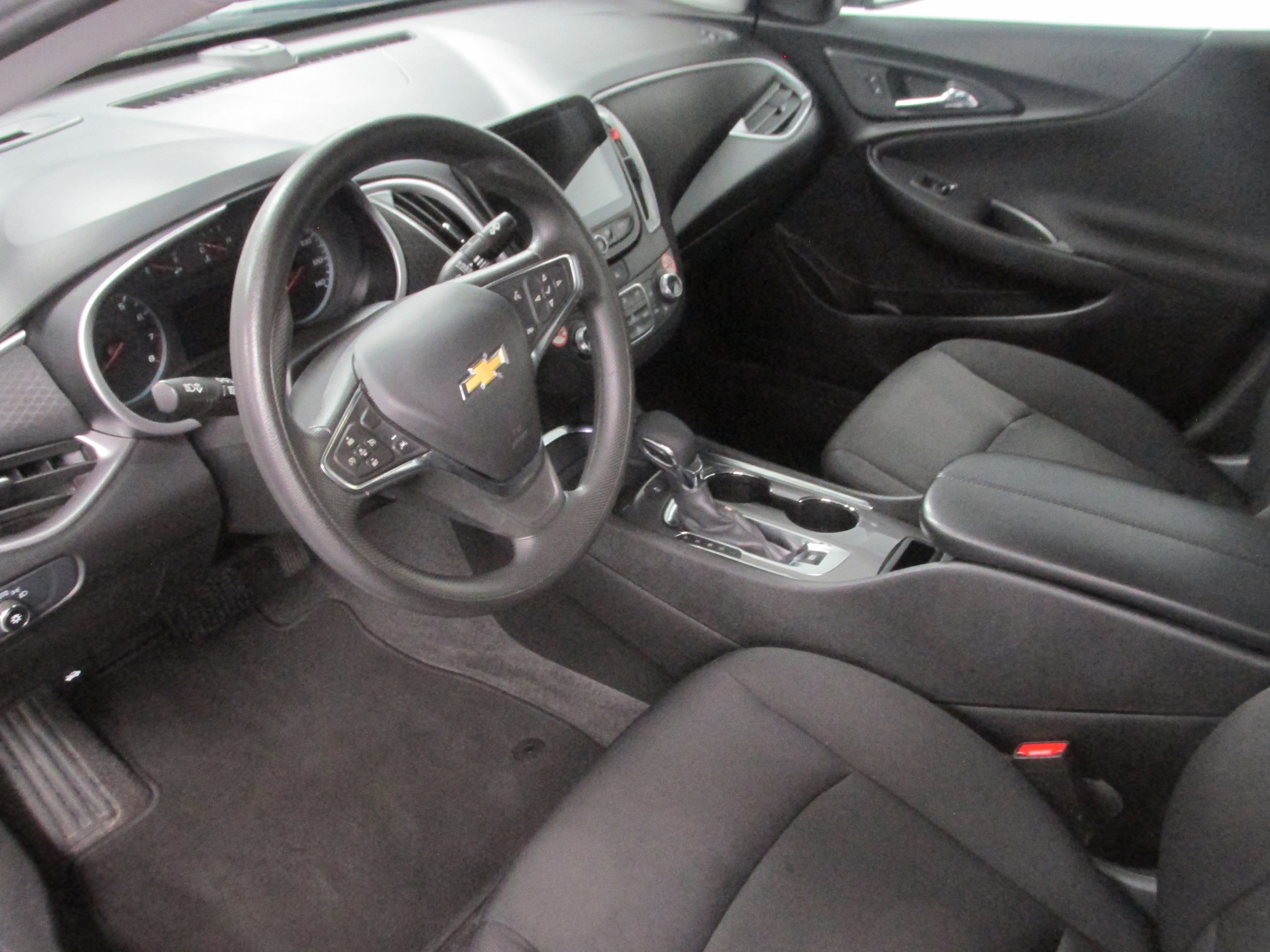 Used 2024 Chevrolet Malibu LT image 23