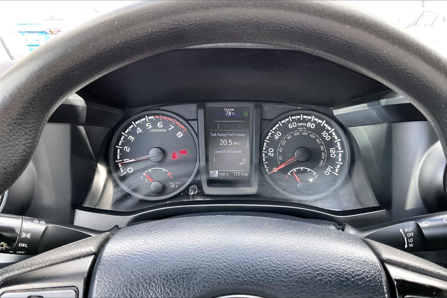 Used 2018 Toyota Tacoma SR5 RWD image 17