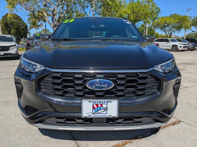 Certified 2023 Ford Escape ST-Line AWD/4WD image 8