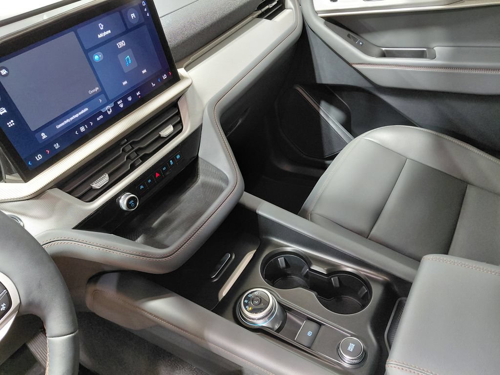 Certified 2025 Ford Explorer Active w/ Active Comfort Package AWD/4WD image 29