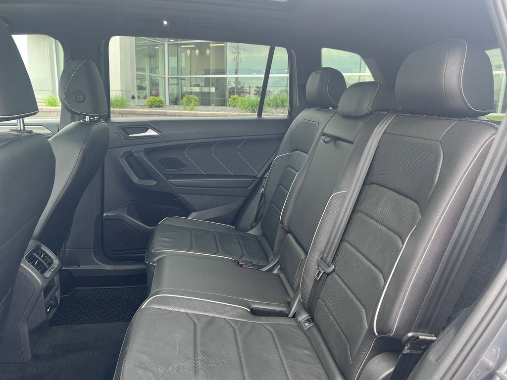 Used 2022 Volkswagen Tiguan SEL R-Line AWD/4WD image 13