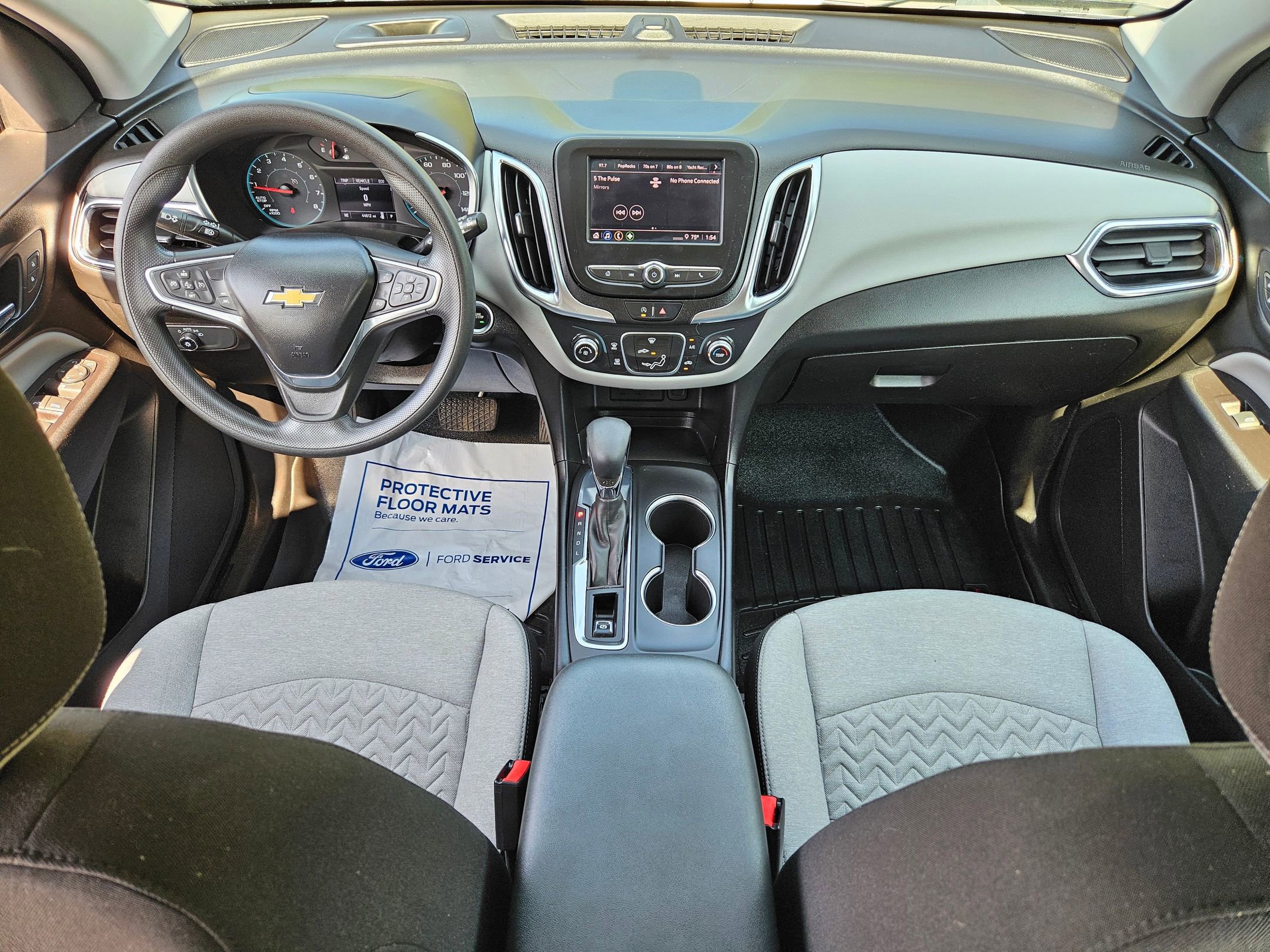 Used 2022 Chevrolet Equinox LS image 18